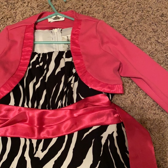 Girls dress - Picture 2 of 3